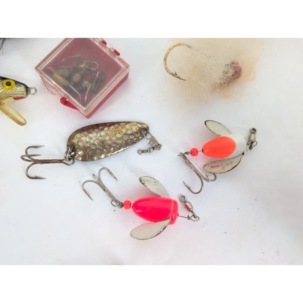 Vintage Fishing Lures Lot Mepps Aglia Red Devil Rapala Hula Spinners Hooks
